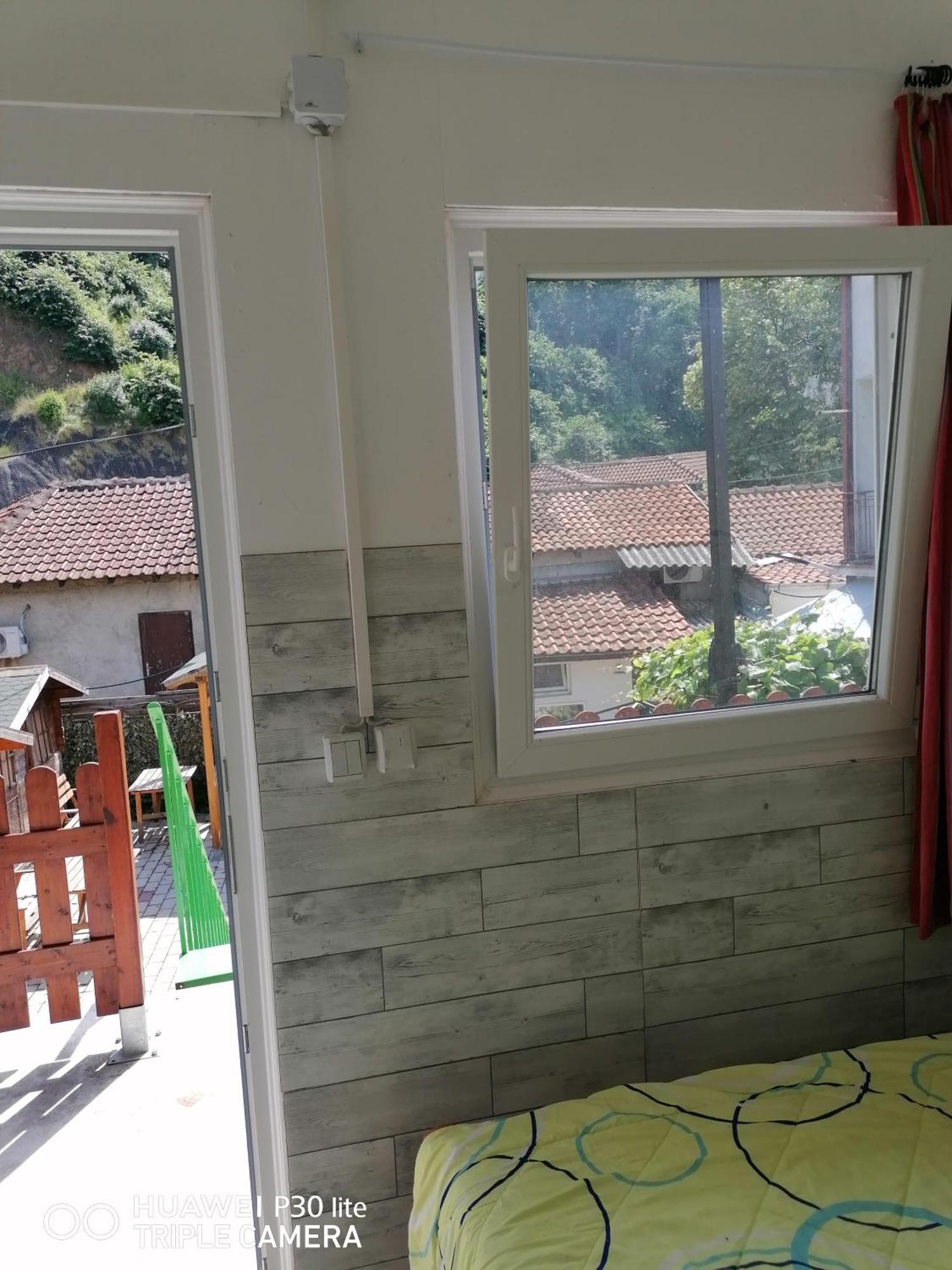 Hostel Trajan Долни Милановац Екстериор снимка